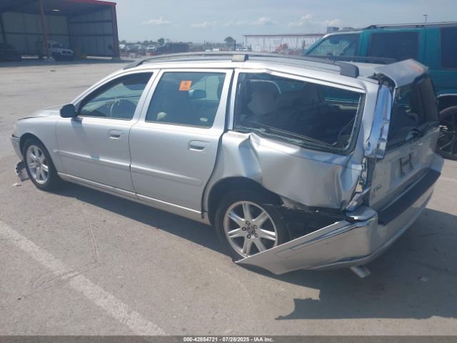 2005 VOLVO V70 YV1SW592852492873 Photo 2