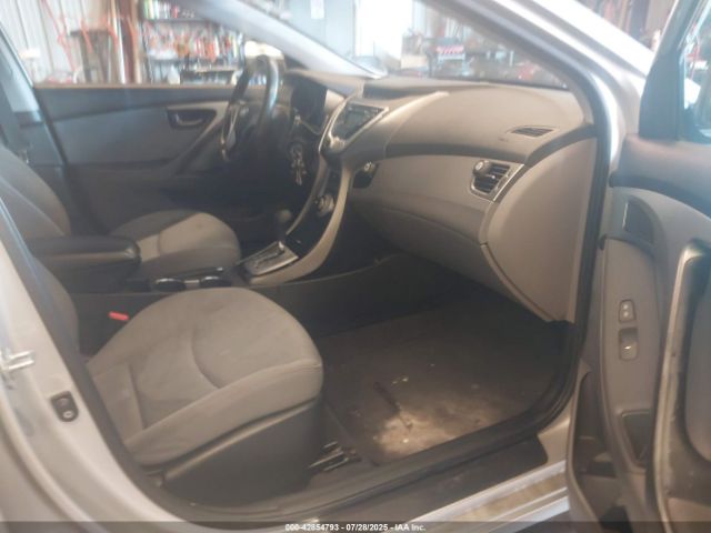 2011 HYUNDAI ELANTRA KMHDH4AE5BU143075 Photo 4