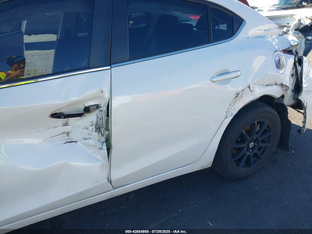 Mazda pe 2017 3MZBN1U75HM112984 Image 6