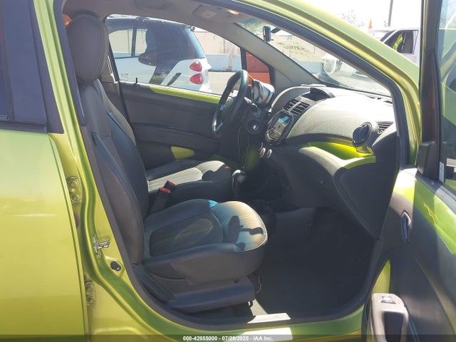 Chevrolet ll0 2014 KL8CD6S94EC409911 Image 5