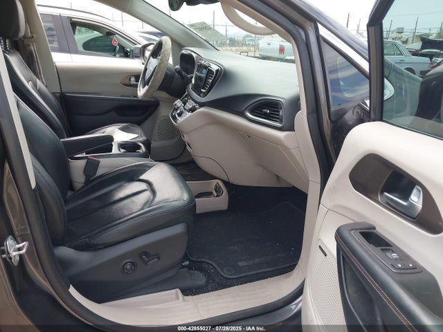 2C4RC1EG0HR836872 Chrysler Pacifica