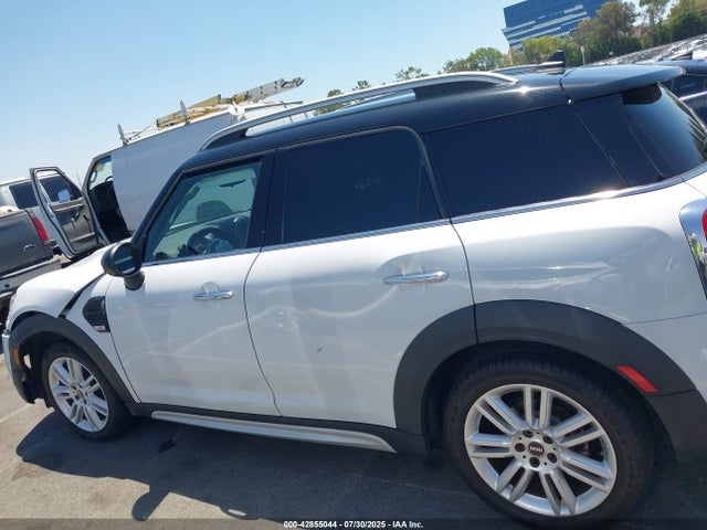 WMZYS7C3XJ3E08889 Mini 2018