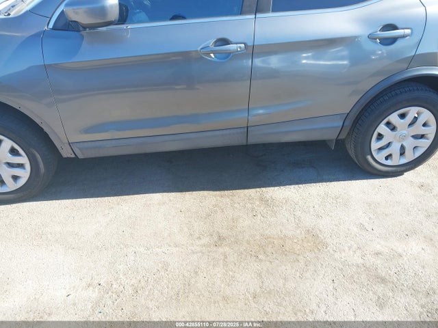 Nissan 2018 2018 JN1BJ1CP2JW150519 Image 17