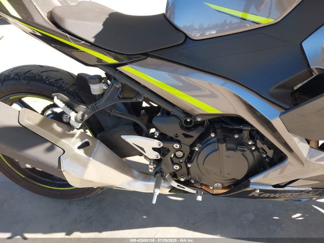 Kawasaki EX400 2021 JKAEXKG18MDAC5036 Image 8