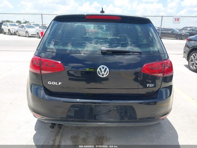 3VW2A7AU7FM071800 Volkswagen 2015