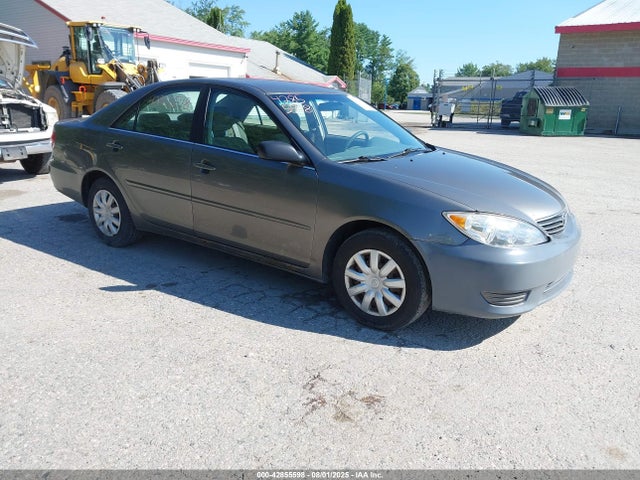 2005 Toyota Camry Std მანქანა იყიდება აუქციონზე, vin: JTDBE32K853002398, აუქციონის ნომერი: 42855598