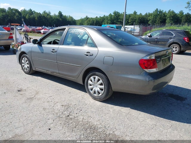2005 Toyota Camry Std მანქანა იყიდება აუქციონზე, vin: JTDBE32K853002398, აუქციონის ნომერი: 42855598