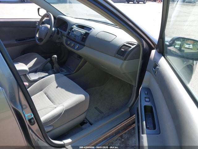 2005 Toyota Camry Std მანქანა იყიდება აუქციონზე, vin: JTDBE32K853002398, აუქციონის ნომერი: 42855598