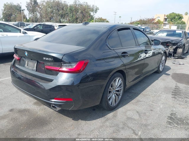 BMW 2023 2023 3MW69FF04P8D56734 Image 4