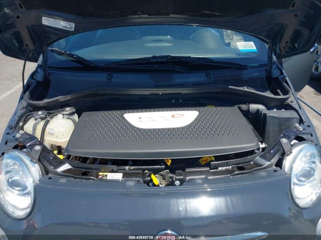 2018 FIAT 500E 3C3CFFGE7JT377286 Photo 9