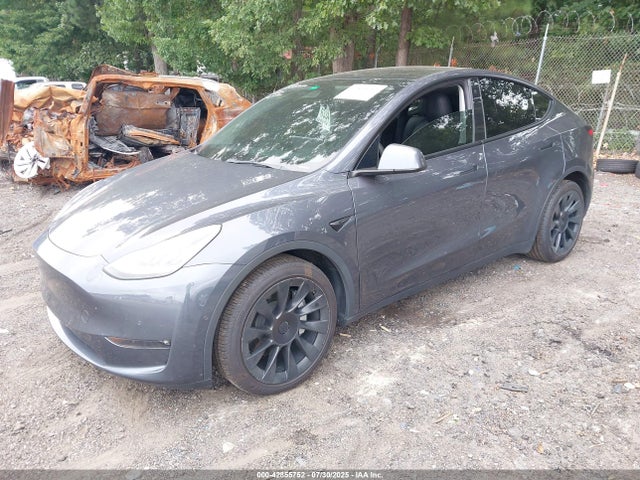 2021 TESLA MODEL Y 5YJYGDED6MF105750 Photo 1