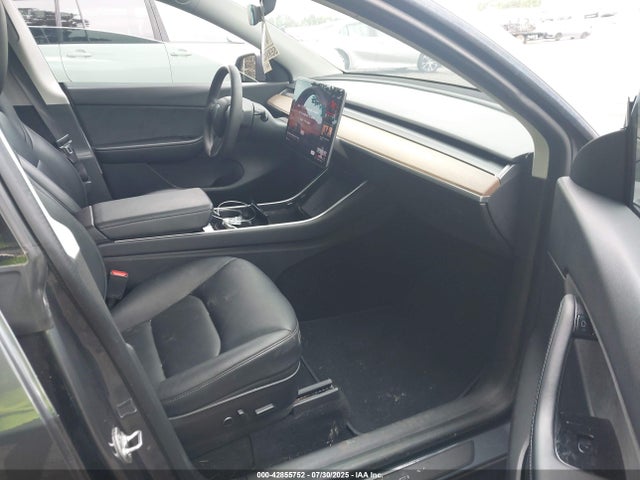 2021 TESLA MODEL Y 5YJYGDED6MF105750 Photo 4
