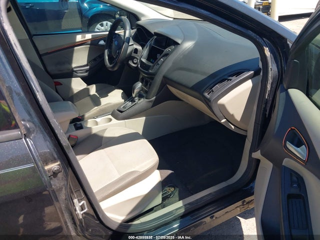 Ford 2014 2014 1FADP3K20EL157326 Image 5