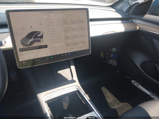 5YJ3E1EB7PF664547 Tesla MODEL 3
