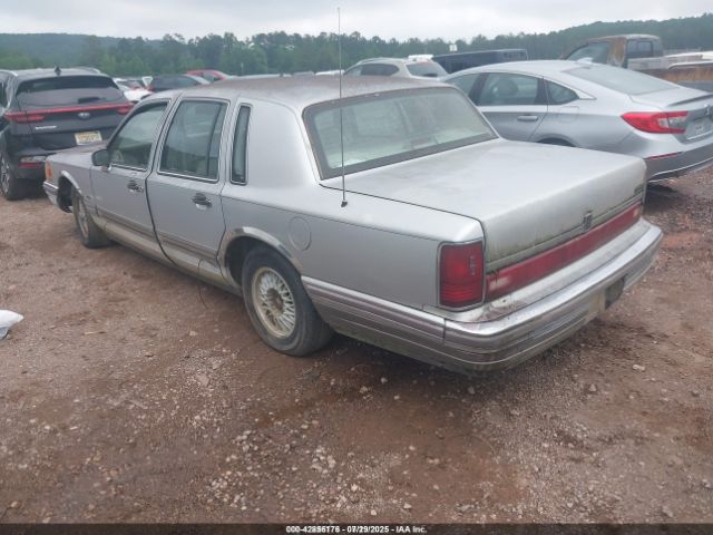 1990 LINCOLN TOWN CAR 1LNLM82F2LY744198 Photo 2
