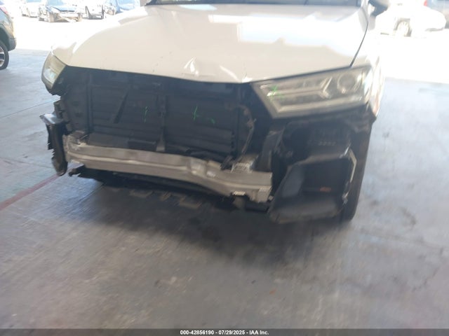 2017 AUDI Q7 WA1LAAF7XHD012224 Photo 5
