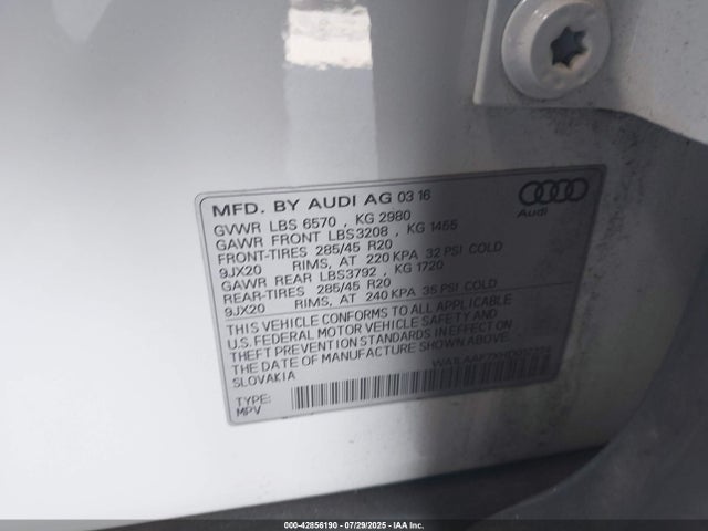 2017 AUDI Q7 WA1LAAF7XHD012224 Photo 8