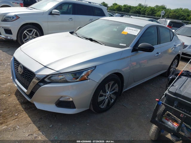 Nissan 2020 2020 1N4BL4BV4LN308477 Image 2