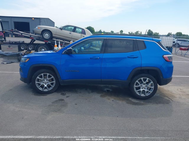 Jeep Compass 2022 3C4NJDFB1NT142337 Image 14