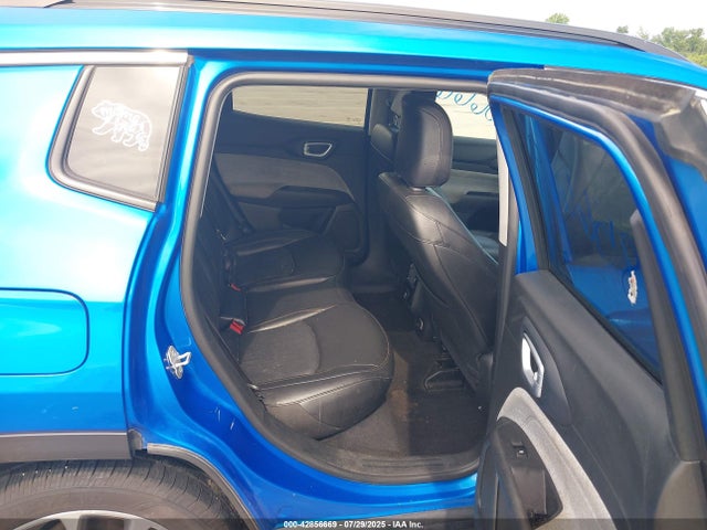 Jeep Compass 2022 3C4NJDFB1NT142337 Image 8