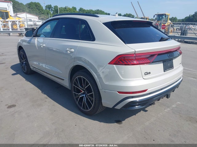 2021 AUDI Q8 WA1FVAF11MD029453 Photo 2