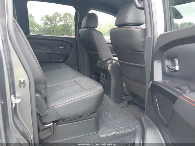 Nissan 2024 2024 1N6AA1FB5RN112399 Image 8