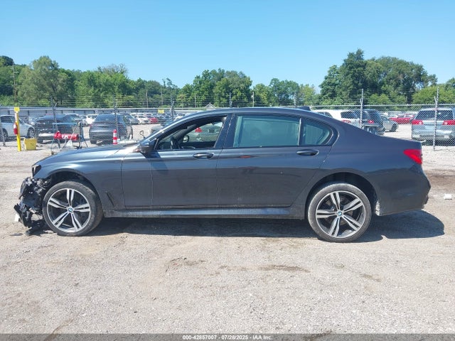 BMW 750i 2016 WBA7F2C58GG420247 Image 15