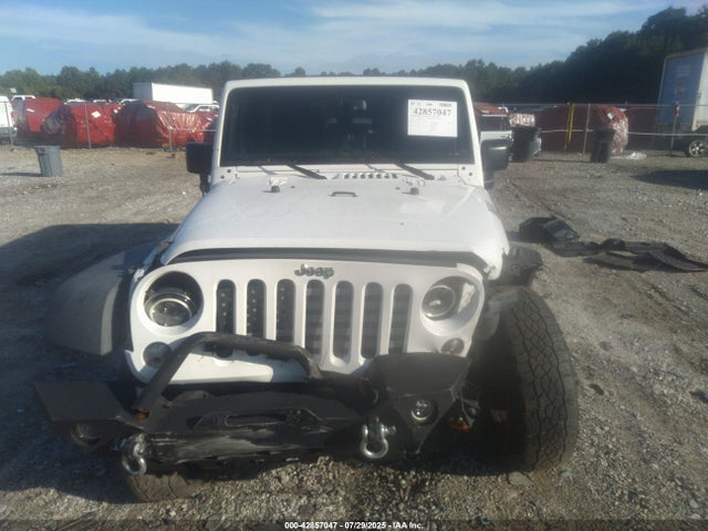 1C4BJWDG5HL525890 Jeep Wrangler