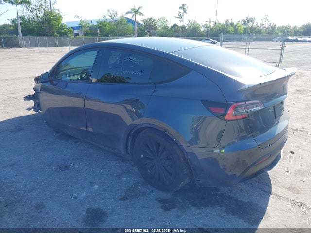 2020 TESLA MODEL Y 5YJYGDEE4LF039206 Photo 2