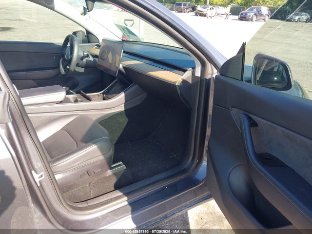 2020 TESLA MODEL Y 5YJYGDEE4LF039206 Photo 4