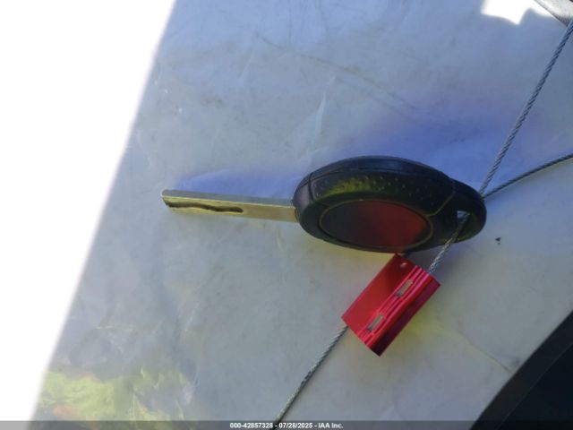 2006 MINI COOPER S WMWRE33526TJ33834 Photo 10