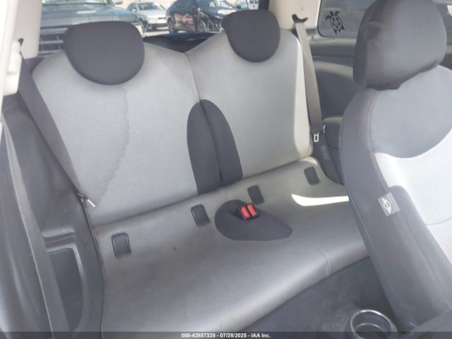 2006 MINI COOPER S WMWRE33526TJ33834 Photo 7