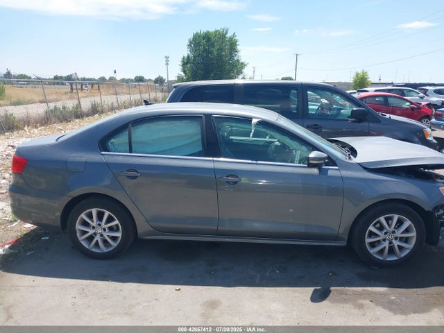 3VWD07AJ2EM317488 Volkswagen Jetta