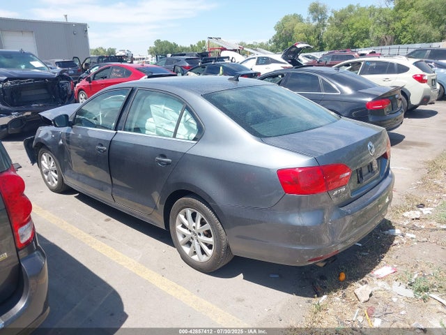 3VWD07AJ2EM317488 Volkswagen Jetta