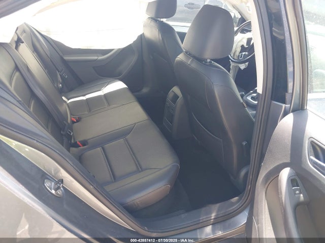 3VWD07AJ2EM317488 Volkswagen Jetta
