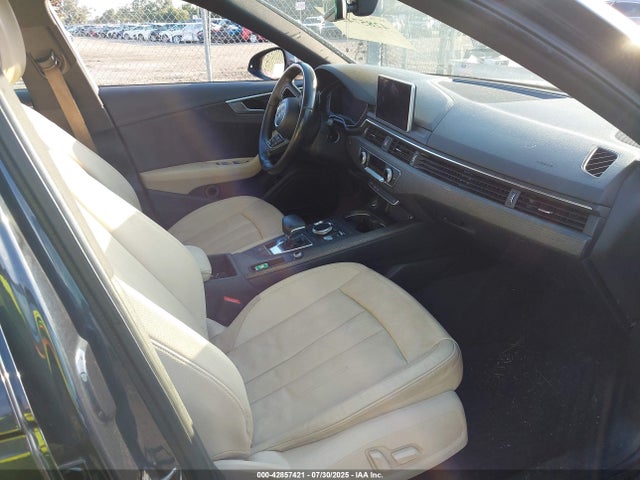 2017 AUDI A4 WAUKMAF45HN050336 Photo 4