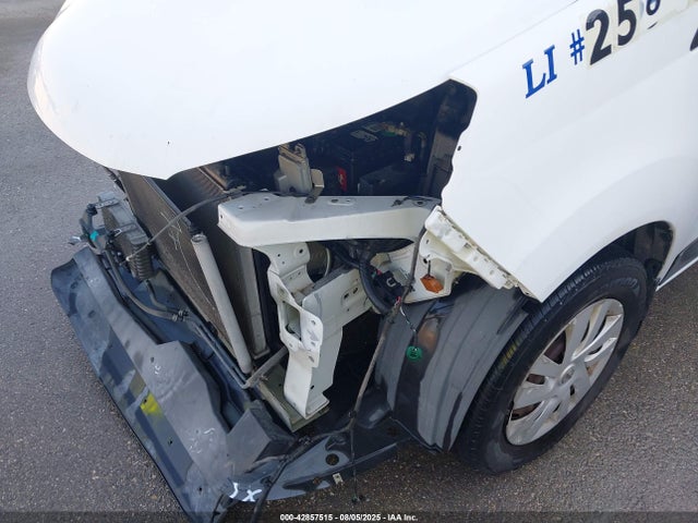 Nissan 2015 2015 3N6CM0KN6FK702767 Image 18