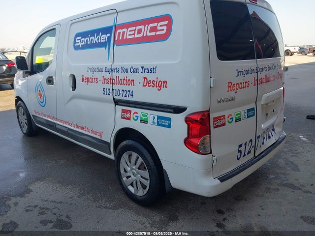 Nissan 2015 2015 3N6CM0KN6FK702767 Image 3