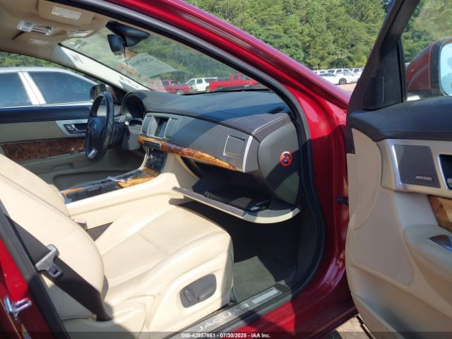 2014 JAGUAR XF SAJWA0ES2EPU20828 Photo 4