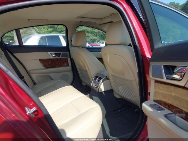 2014 JAGUAR XF SAJWA0ES2EPU20828 Photo 7