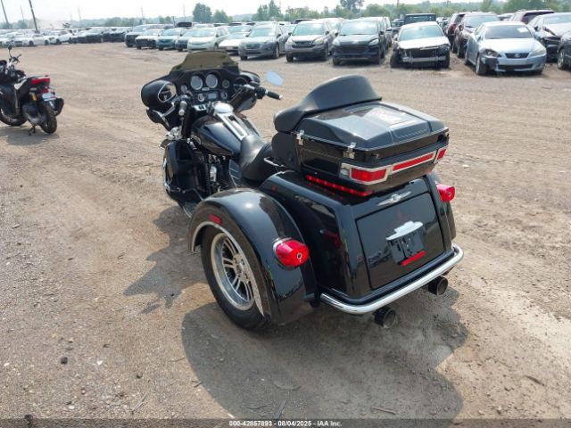 2011 HARLEY-DAVIDSON FLHTCUTG 1HD1MAM15BB852383 Photo 2