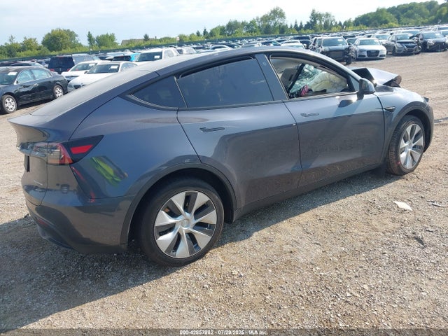 2023 TESLA MODEL Y 7SAYGDEE1PF648603 Photo 3