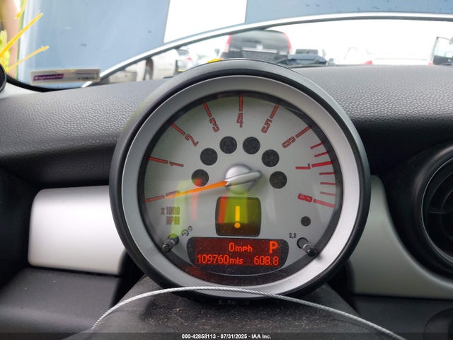 2010 MINI COOPER WMWMF3C51ATZ62586 Photo 6