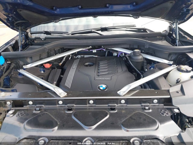 5UXCW2C00M9E57266 BMW X7