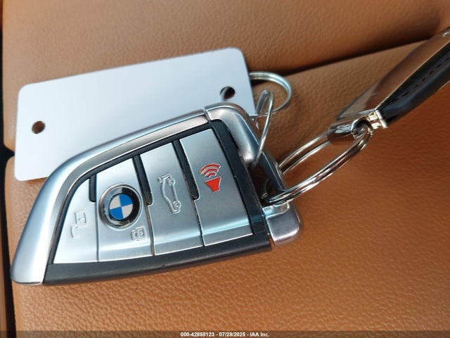 5UXCW2C00M9E57266 BMW X7