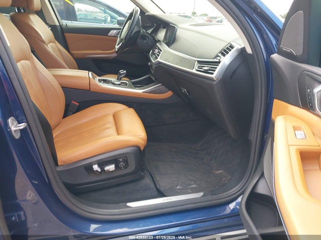 5UXCW2C00M9E57266 BMW X7