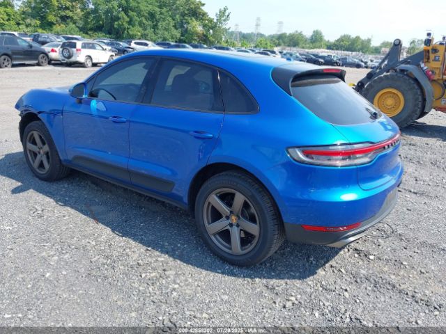 2019 PORSCHE MACAN WP1AA2A57KLB06484 Photo 2