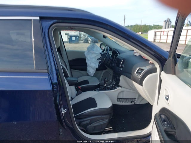 Jeep Compass 2019 3C4NJDBB0KT809769 Image 5