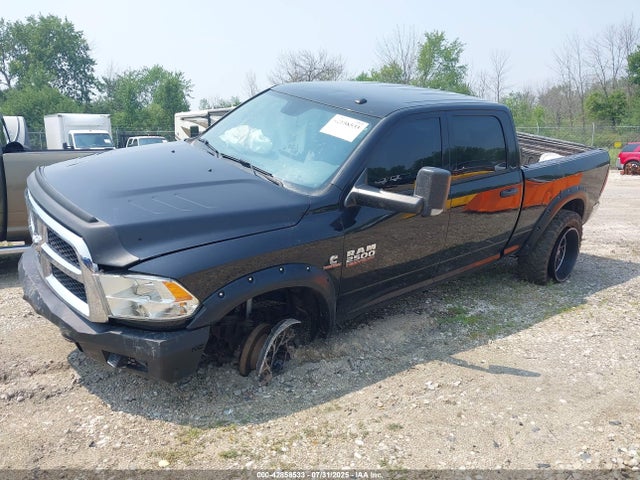 RAM 2016 2016 3C6UR5CL6GG173951 Image 2