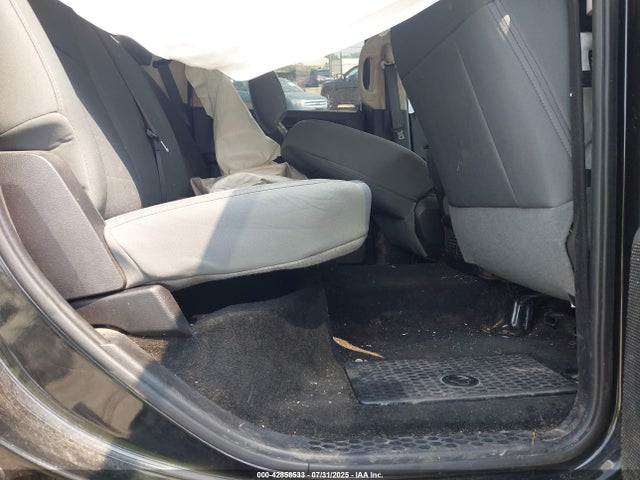 RAM 2016 2016 3C6UR5CL6GG173951 Image 8